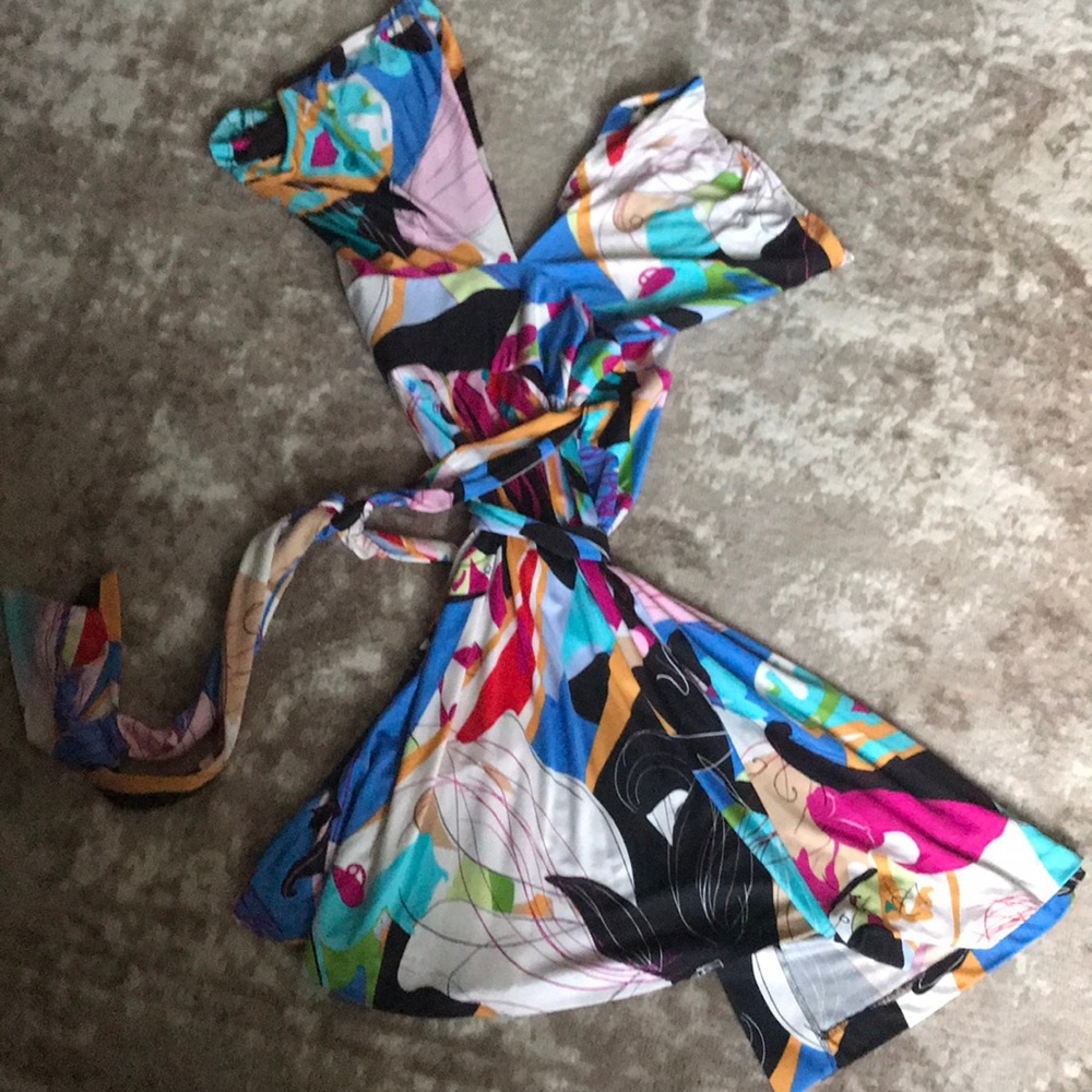 Dress - Picture 3 of 3